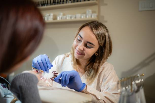 prothésiste ongulaire métier secteur beauté reconversion formation professionnelle